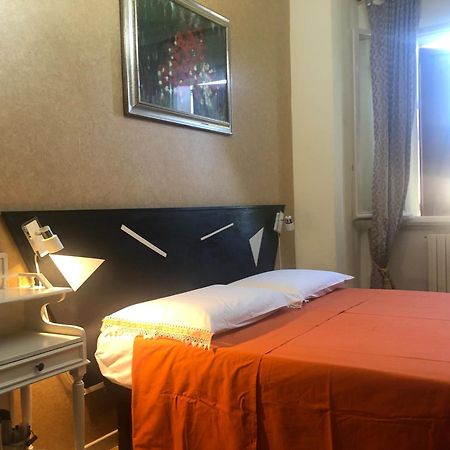 La Finestra Sul Fiume Bed & Breakfast Fossombrone Exterior photo