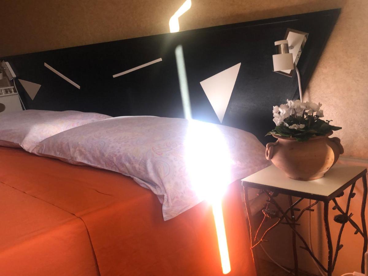 La Finestra Sul Fiume Bed & Breakfast Fossombrone Exterior photo