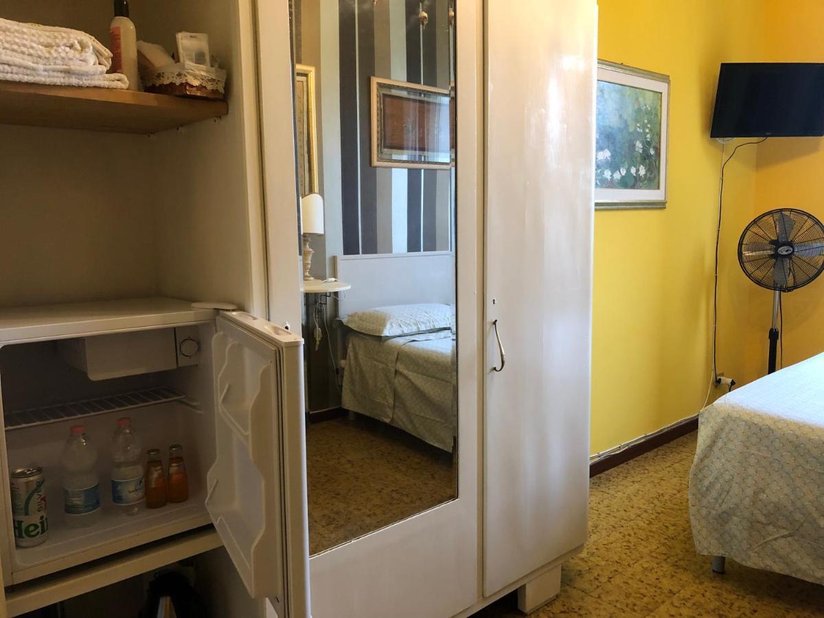 La Finestra Sul Fiume Bed & Breakfast Fossombrone Exterior photo