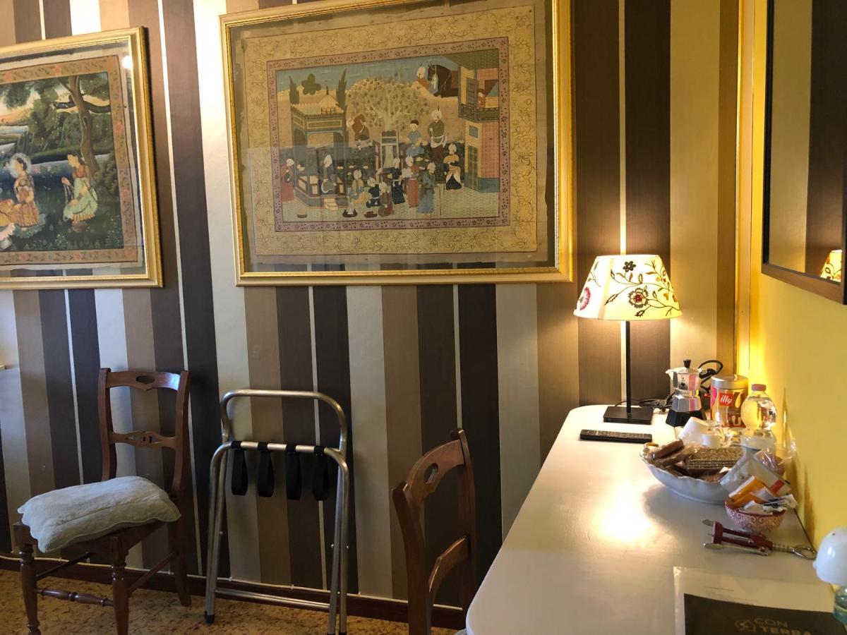 La Finestra Sul Fiume Bed & Breakfast Fossombrone Exterior photo