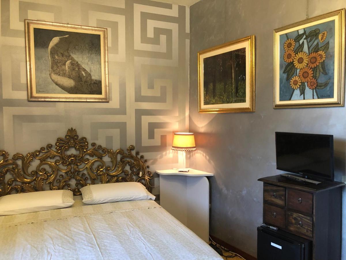 La Finestra Sul Fiume Bed & Breakfast Fossombrone Exterior photo
