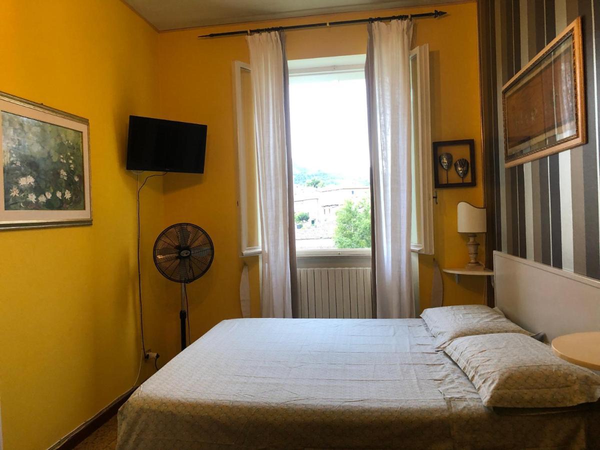 La Finestra Sul Fiume Bed & Breakfast Fossombrone Exterior photo