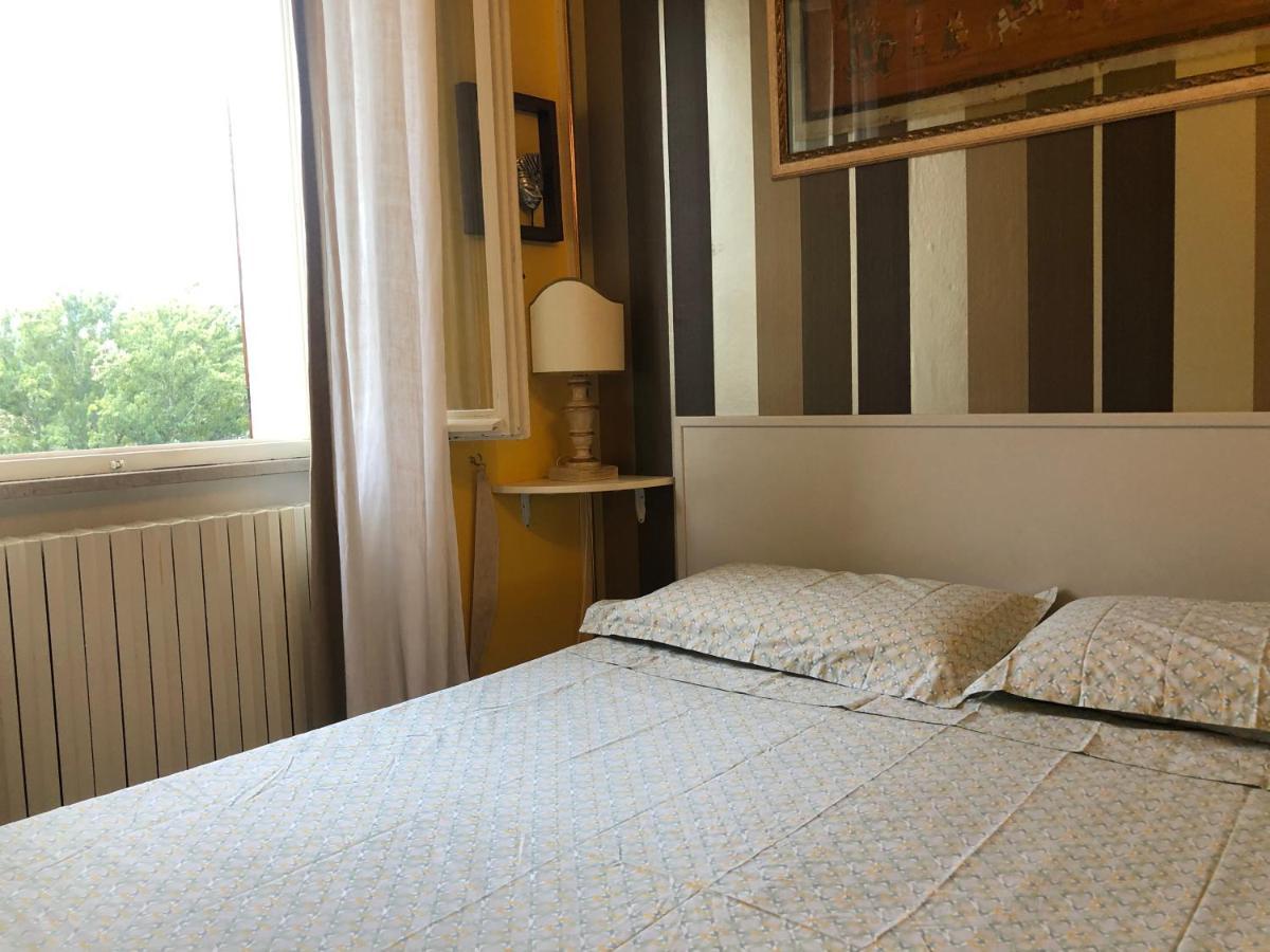 La Finestra Sul Fiume Bed & Breakfast Fossombrone Exterior photo