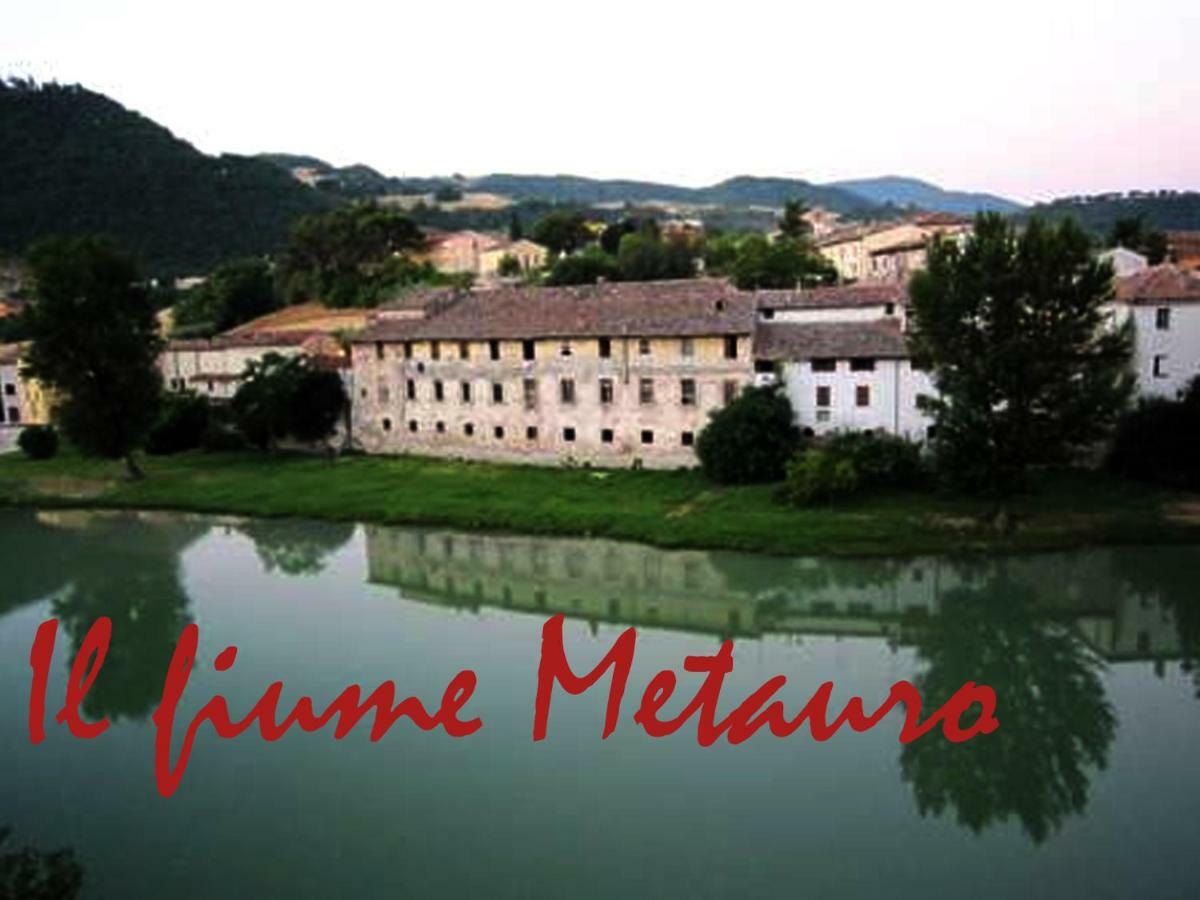 La Finestra Sul Fiume Bed & Breakfast Fossombrone Exterior photo