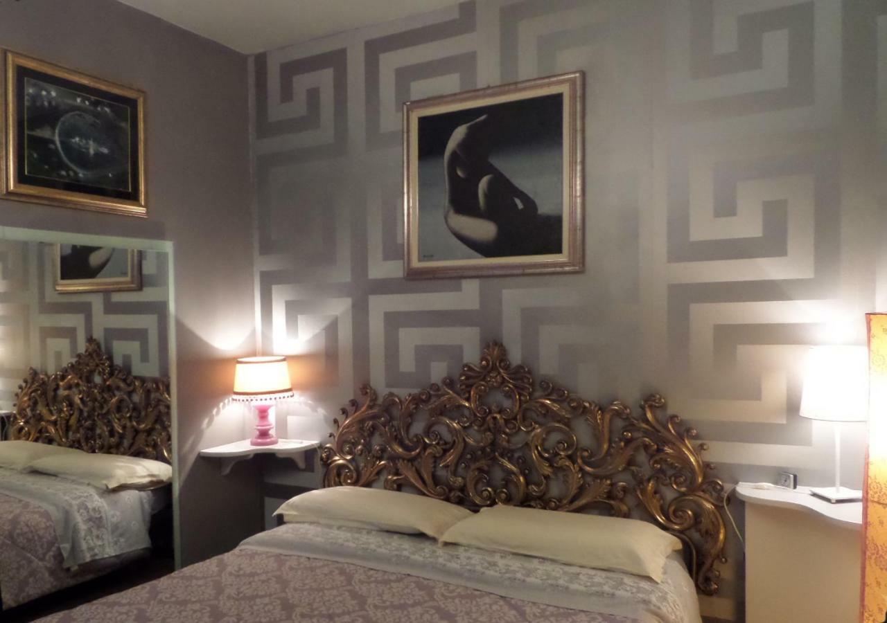 La Finestra Sul Fiume Bed & Breakfast Fossombrone Exterior photo