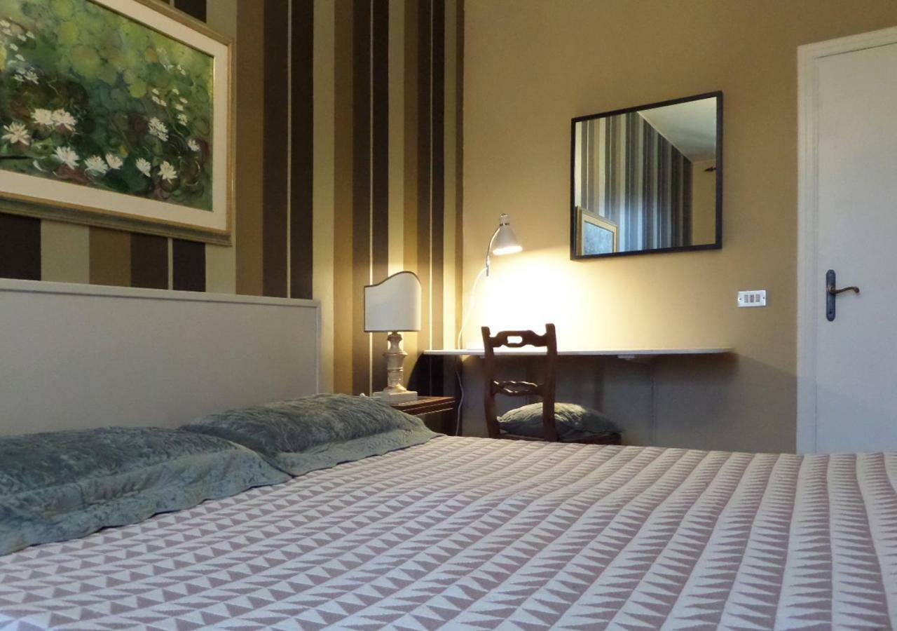 La Finestra Sul Fiume Bed & Breakfast Fossombrone Exterior photo